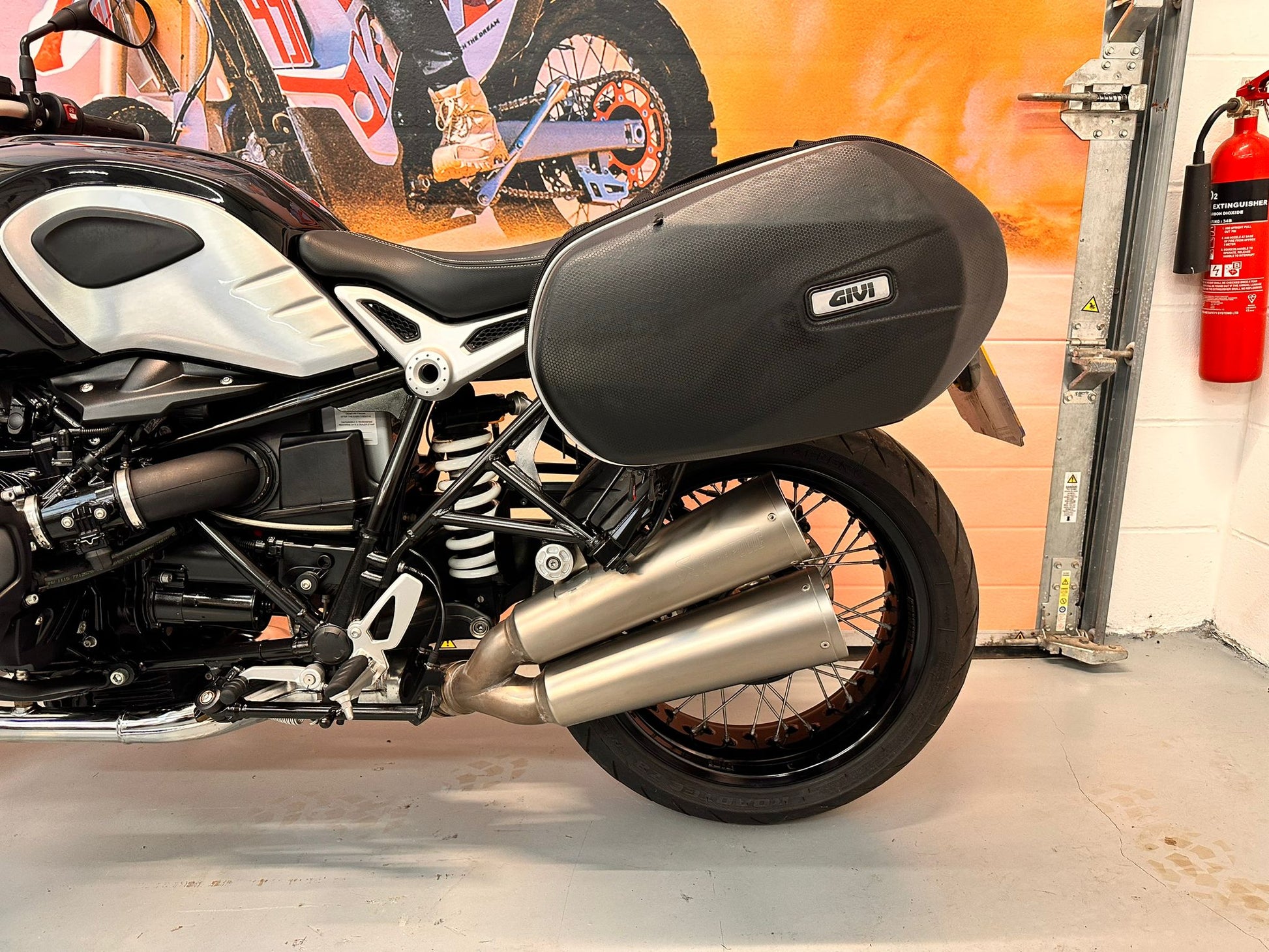 givi r nine t