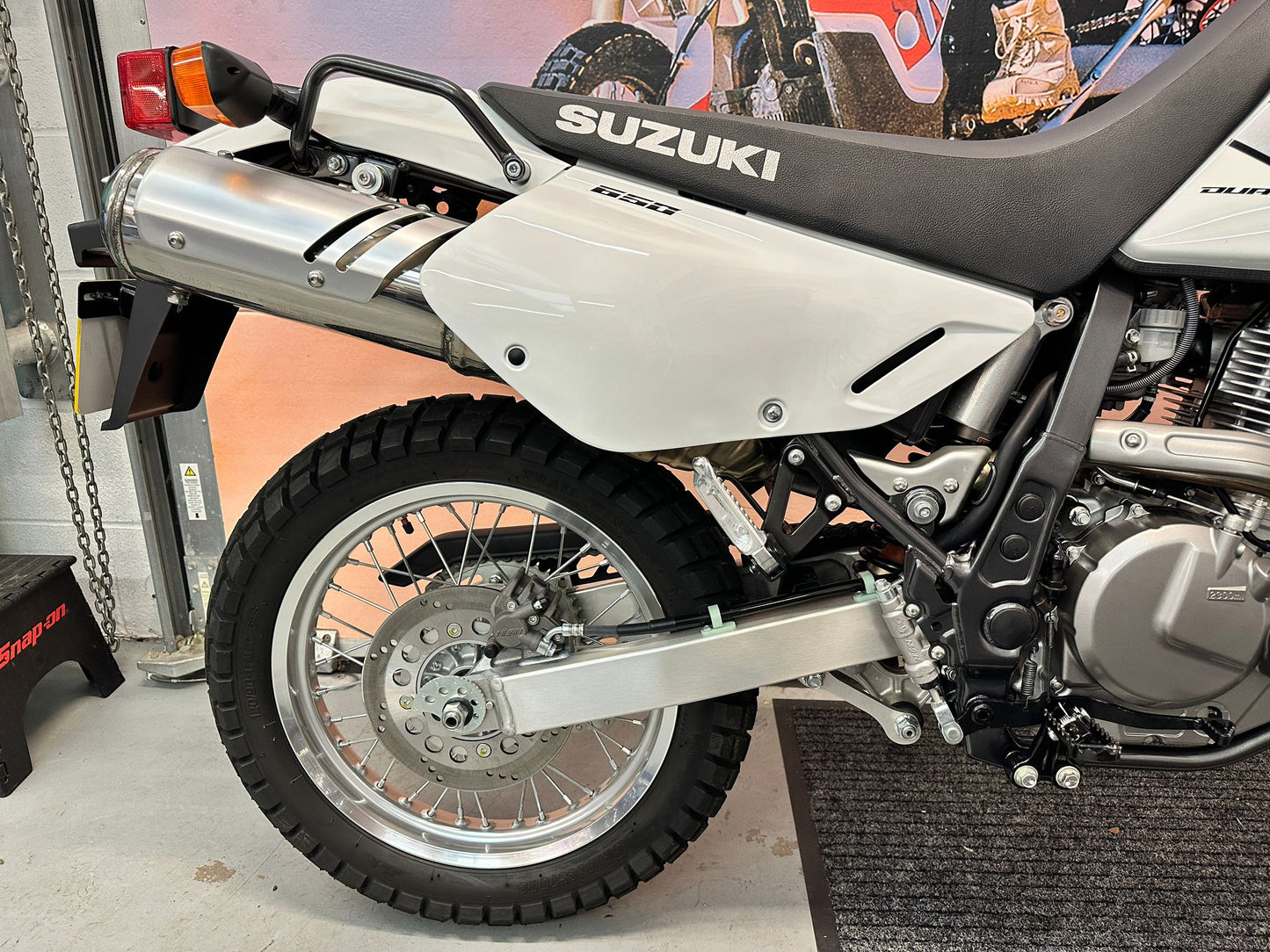 DR650 SE Dual Sport (644cc) 2023