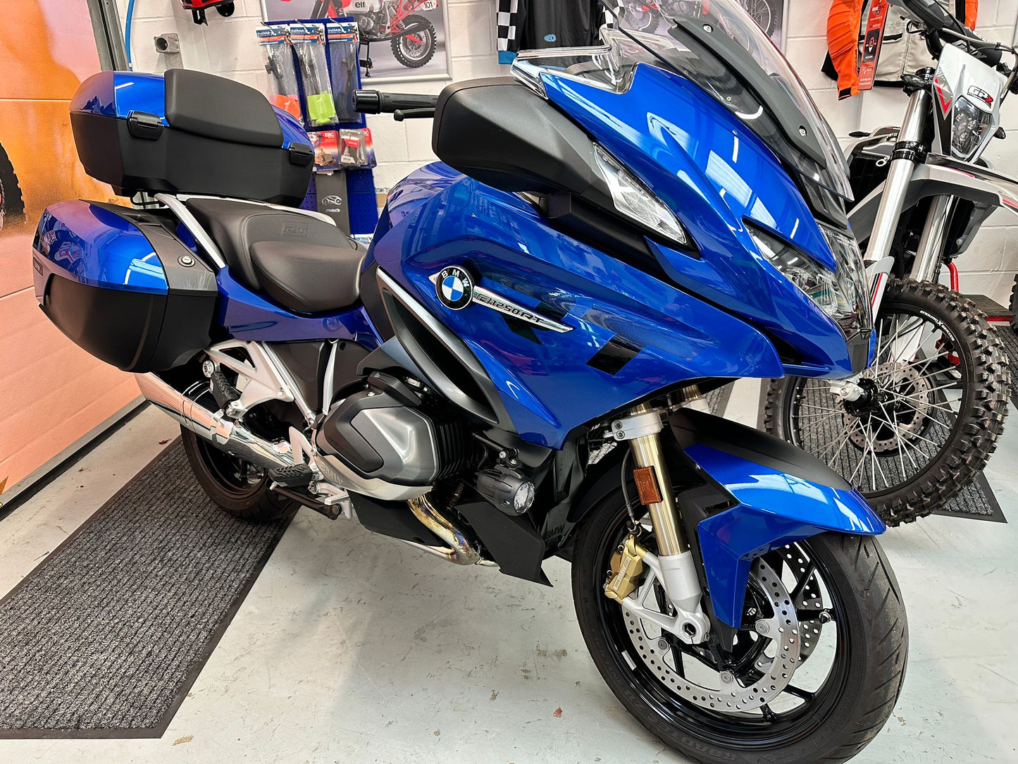 R1250 RT LE (1254cc) 2021