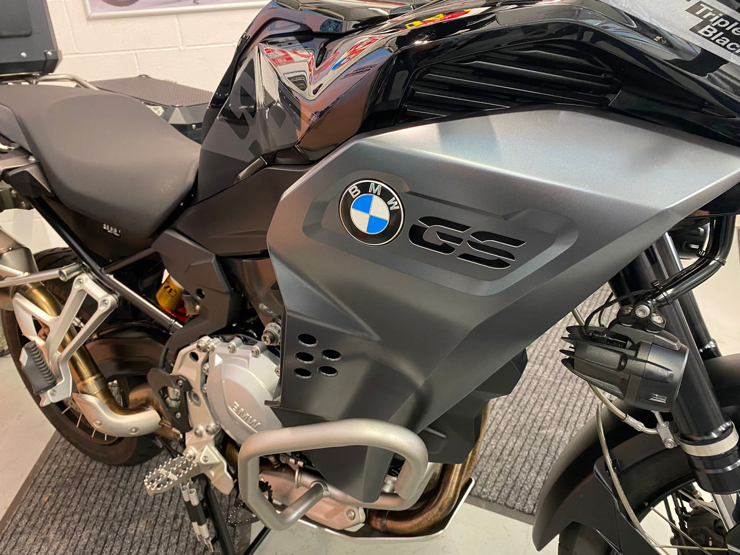 F850 GS Adventure Triple Black (853cc) 2022